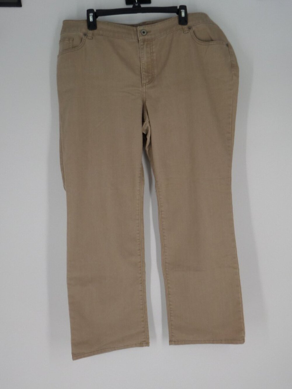 Chico's Platinum Denim Woman's Tan Color Pants  Size 3.5 US 18